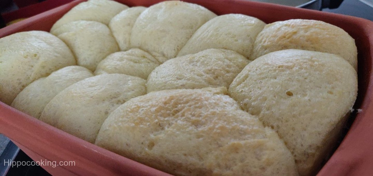 Image Sweet Vanilla Steamed Dumplings in a Roman Pot